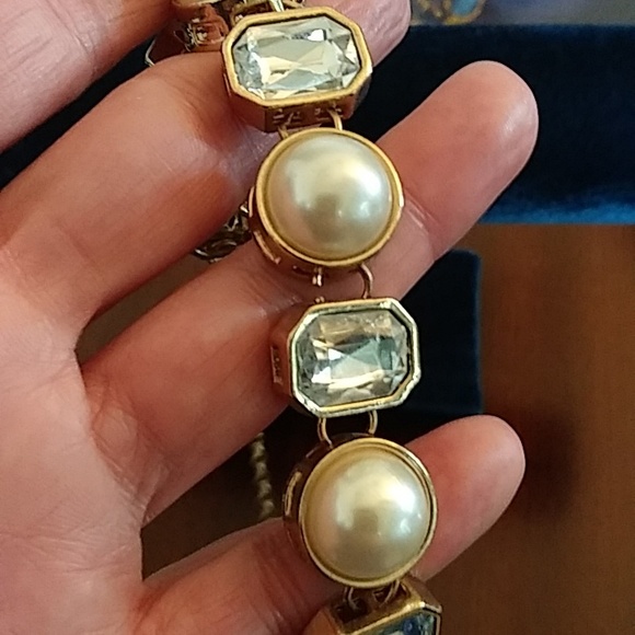 Gold Embellished Cocktail Necklace - Picture 5 of 17